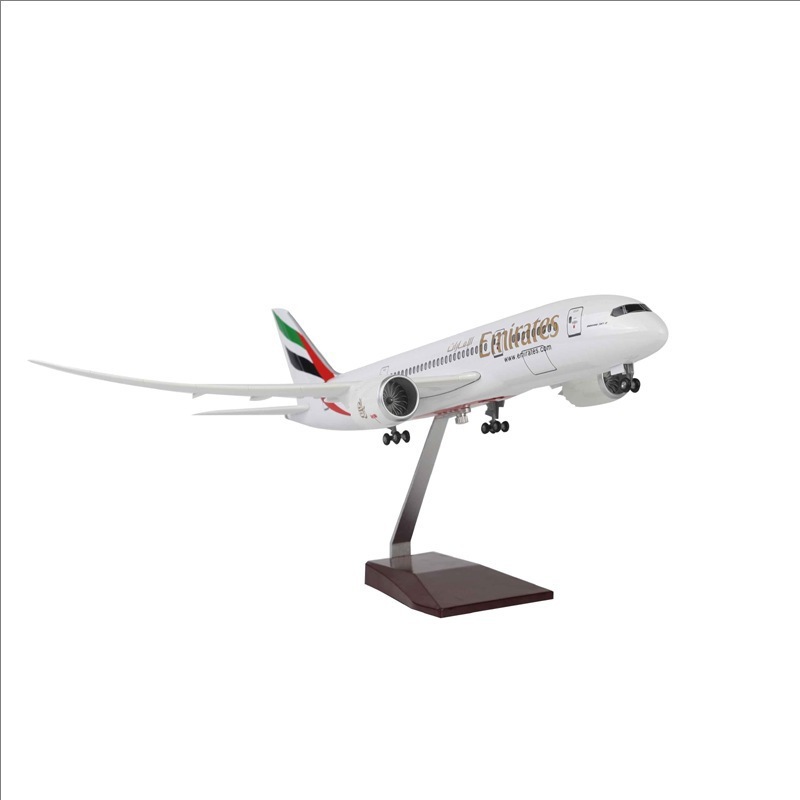 Model Airplane Plastic - 787 エミレーツ航空機モデル リアルな光とホイールシミュレーション 静態装飾 モデル飛行機愛好家へのギフト