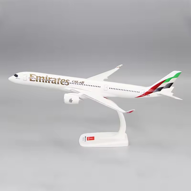 新製品 1/200スケール A350-900 UAEエミレー - Model Airplane Plastic のレビューと価格