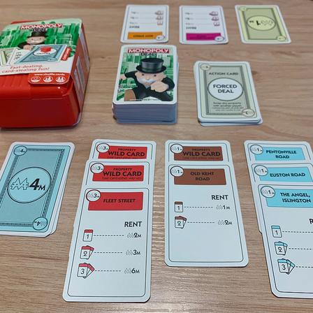モノポリー・ディール：手早く遊べる家族向けパーティーゲーム - Hasbro Game Monopoly のレビューと価格